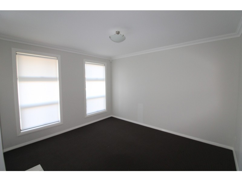 12 Morris Place, Oran Park NSW 2570