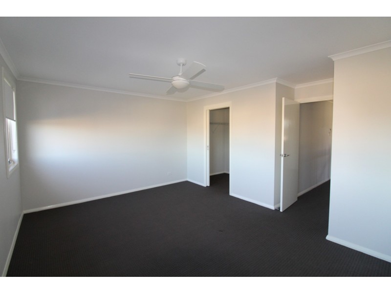 12 Morris Place, Oran Park NSW 2570