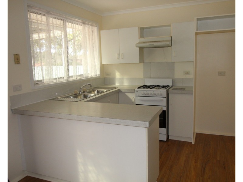 6 Manning Place, Currans Hill NSW 2567