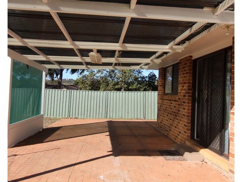 6 Manning Place, Currans Hill NSW 2567