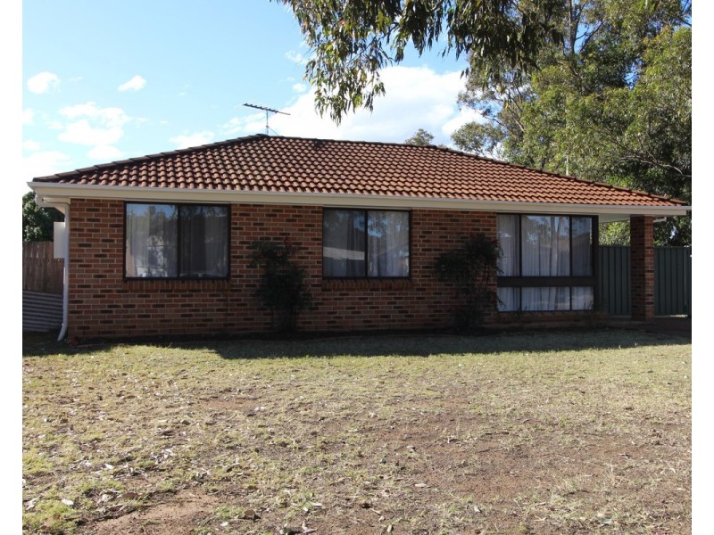 6 Manning Place, Currans Hill NSW 2567