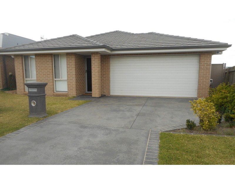 4 Derbyshire Road, Spring Farm NSW 2570