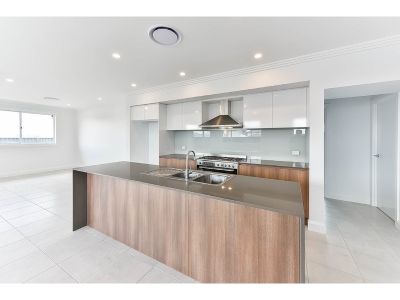 34 Spitzer Street, Gregory Hills NSW 2557