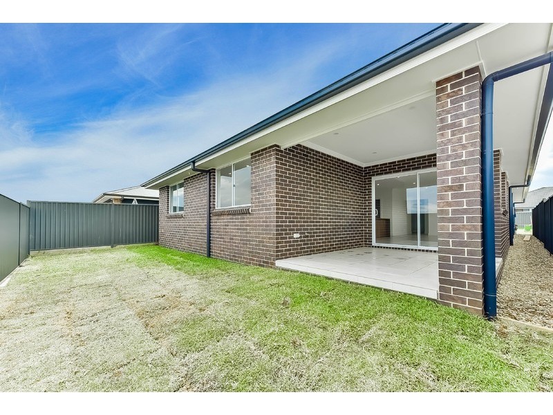34 Spitzer Street, Gregory Hills NSW 2557