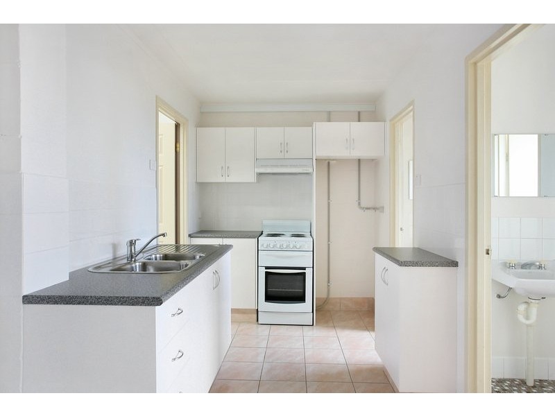 8/11 Lancaster Street, Ingleburn NSW 2565