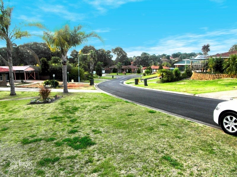 8 Mertz Place, Leumeah NSW 2560