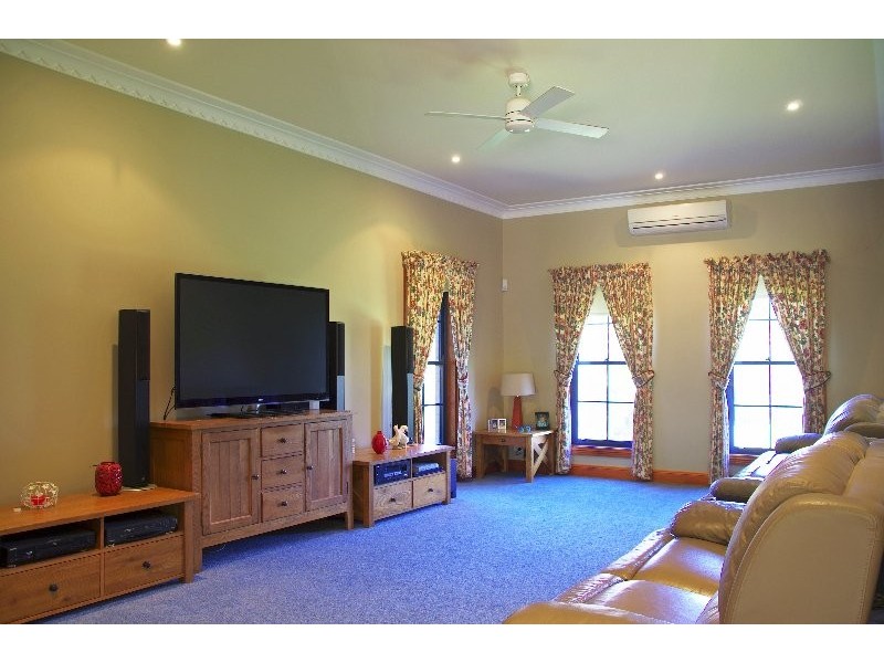 70 Nectarbrook Drive, Theresa Park NSW 2570
