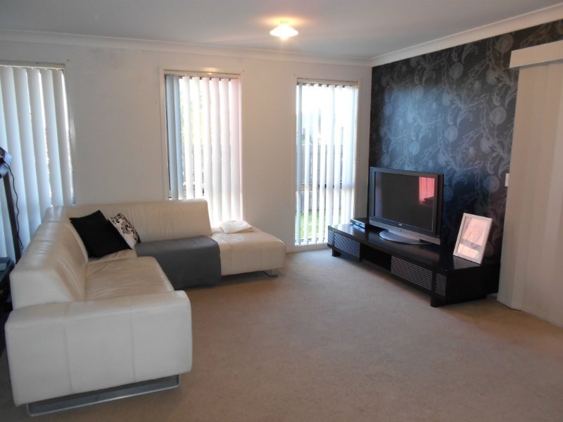 100 Minorca Circuit, Spring Farm NSW 2570
