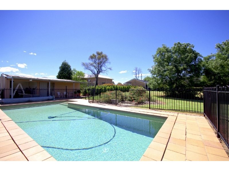 112 Kelvin Park Drive, Bringelly NSW 2556