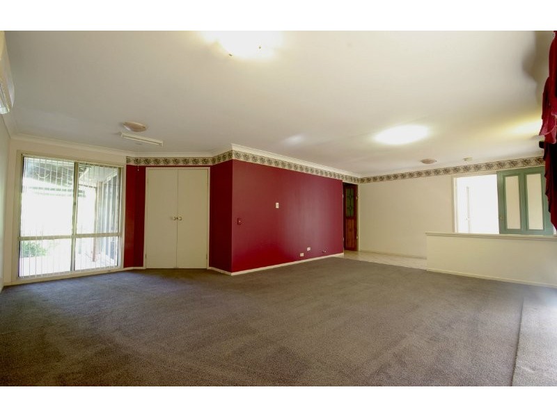 12 Clarke Place, Mount Annan NSW 2567