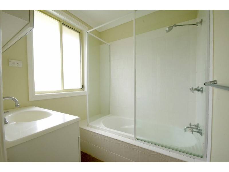 6/1a McIntosh Street, The Oaks NSW 2570