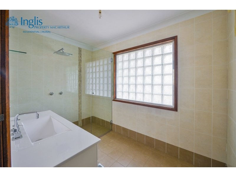 28 Ulmarra Avenue, Camden South NSW 2570