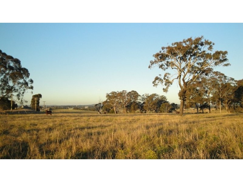 35 BURRAGORANG ROAD, Camden NSW 2570