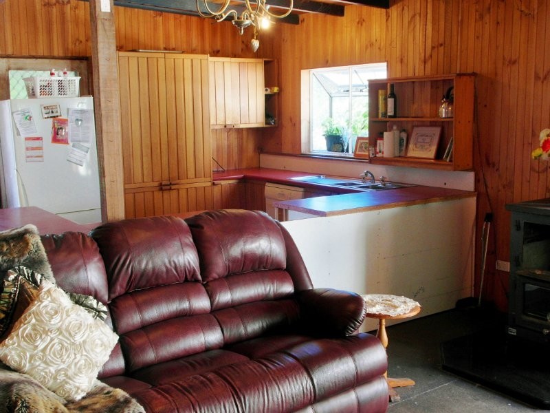 7 Burragorang Road, Nattai NSW 2570