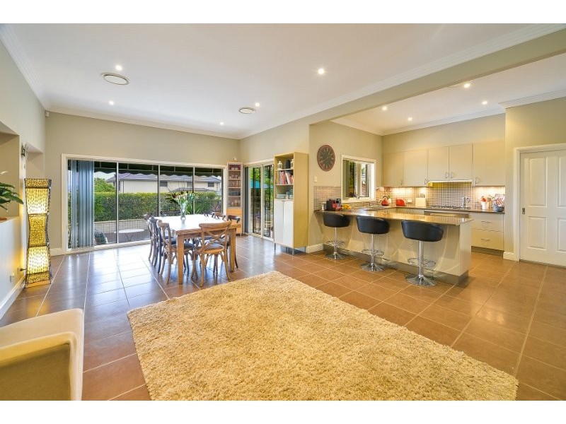 14 Hindmarsh Avenue, Camden Park NSW 2570