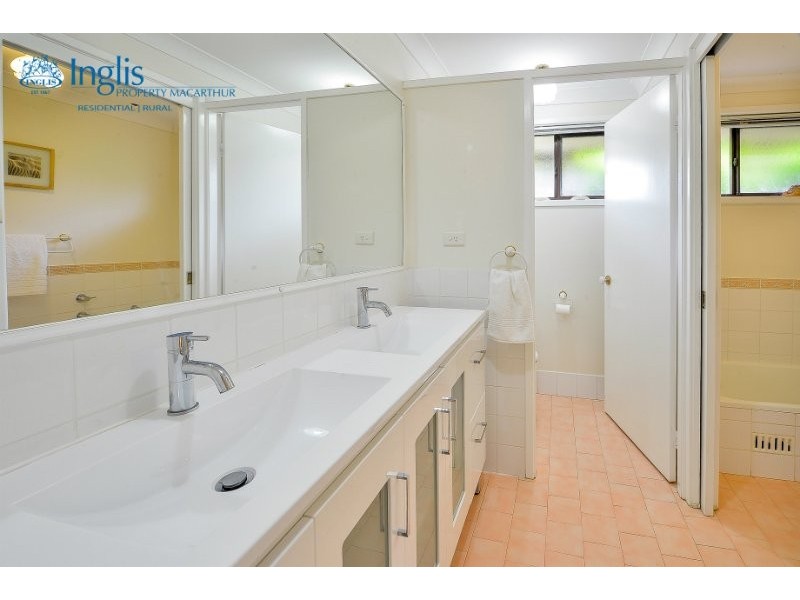 25 Griffiths Ave, Camden South NSW 2570