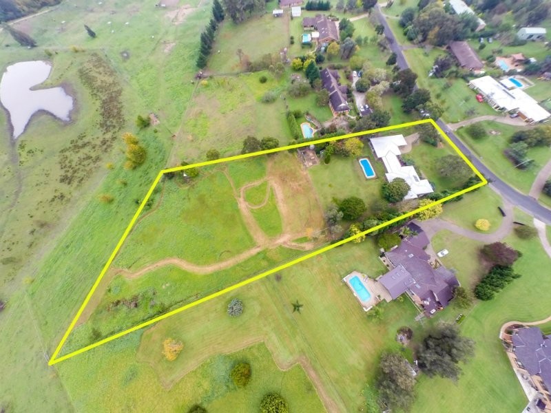 10 Caernarvon Close, Kirkham NSW 2570
