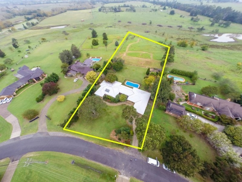 10 Caernarvon Close, Camden NSW 2570