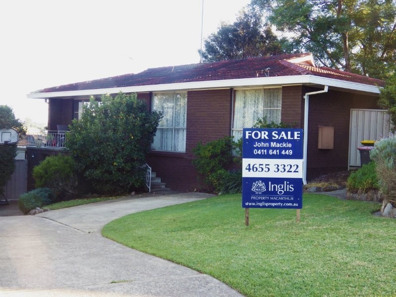 18 Bourke Place, Camden South NSW 2570