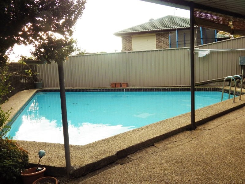 18 Bourke Place, Camden South NSW 2570