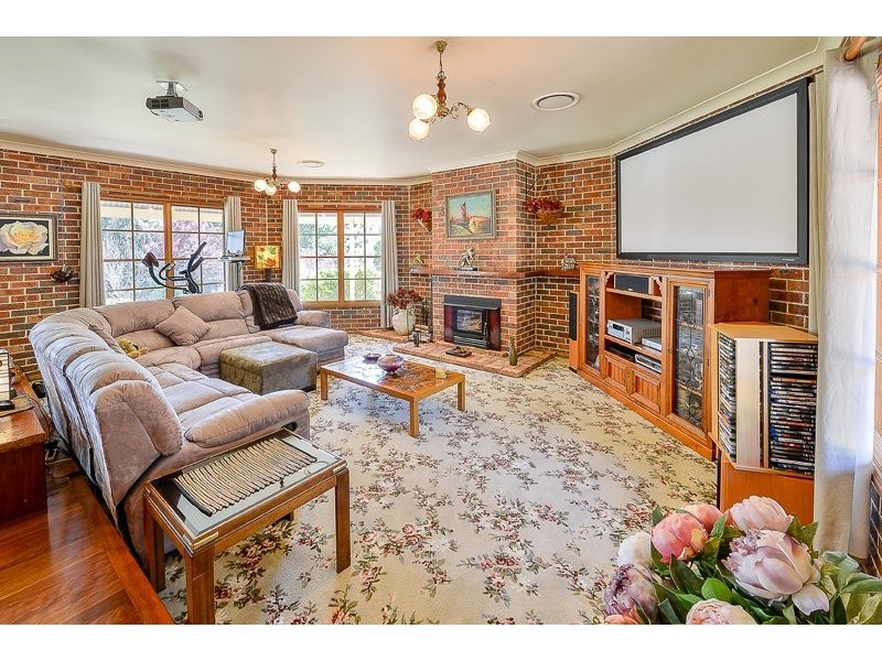 645 Montpelier Drive, The Oaks NSW 2570
