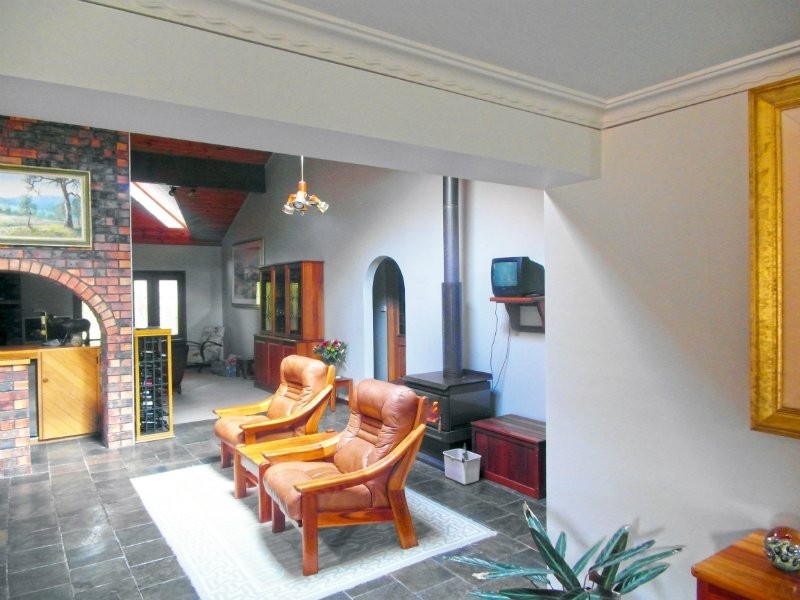 40 Victoria Park Road, The Oaks NSW 2570