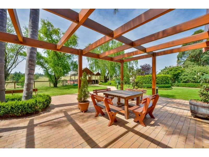 40 Victoria Park Road, The Oaks NSW 2570