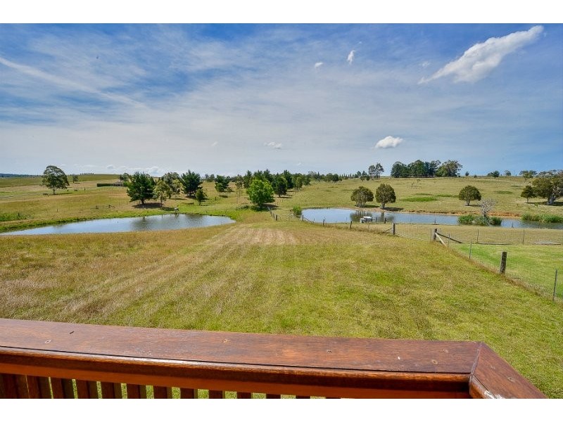 40 Victoria Park Road, The Oaks NSW 2570