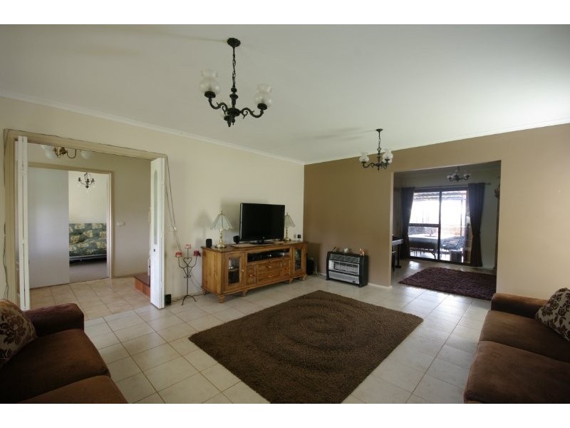 20 Crookston Drive, Camden South NSW 2570