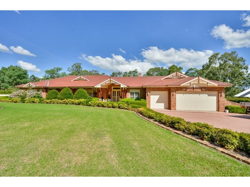 17 Smalls Road, Grasmere NSW 2570