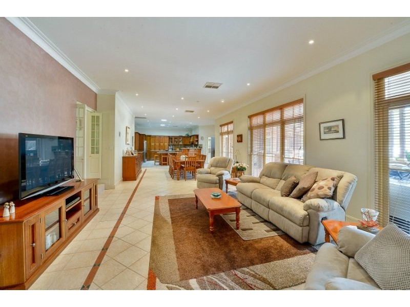 17 Smalls Road, Grasmere NSW 2570