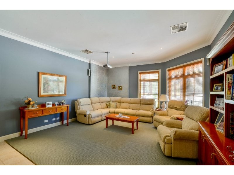 17 Smalls Road, Grasmere NSW 2570