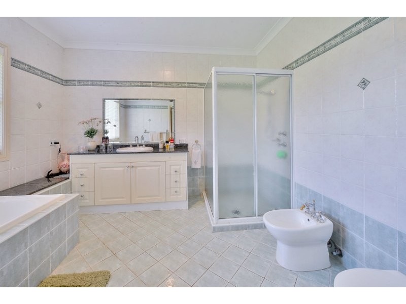 17 Smalls Road, Grasmere NSW 2570