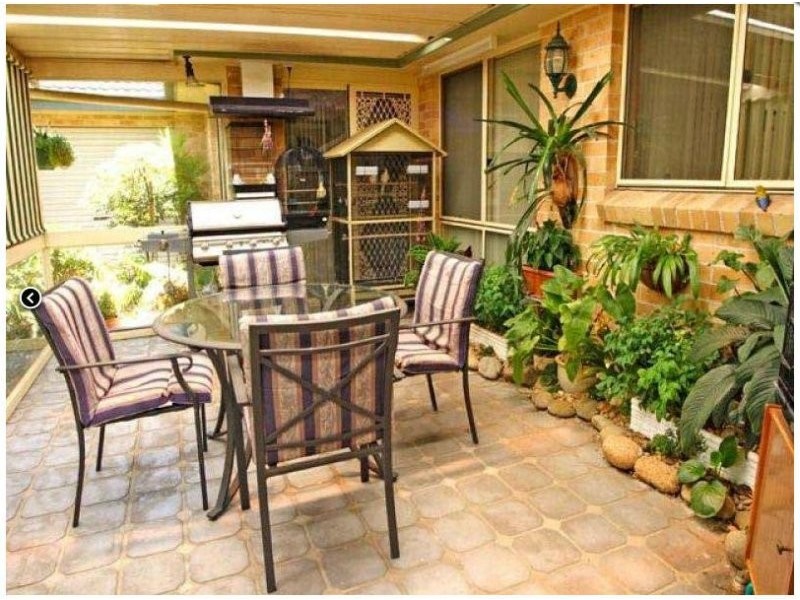 10 Burnett Avenue, Mount Annan NSW 2567
