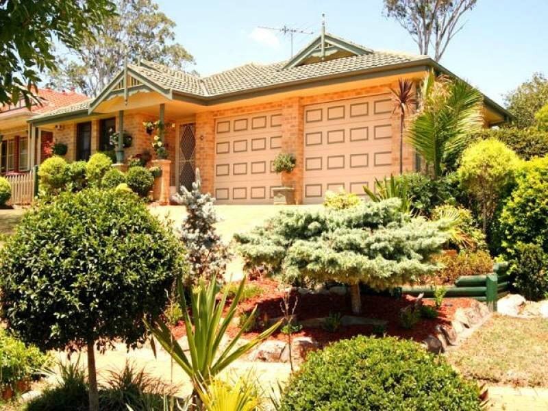 10 Burnett Avenue, Mount Annan NSW 2567