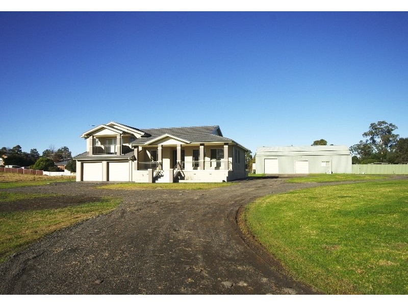 The Oaks NSW 2570