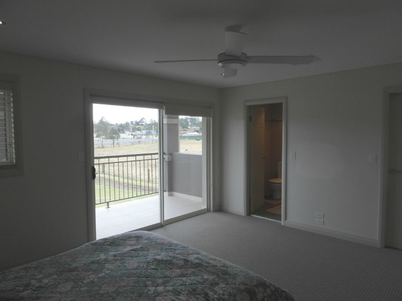 The Oaks NSW 2570