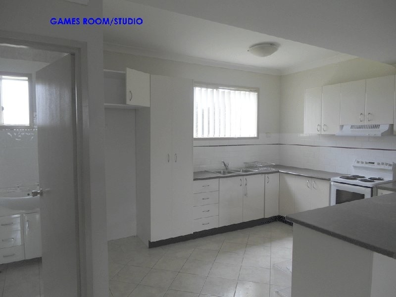 The Oaks NSW 2570