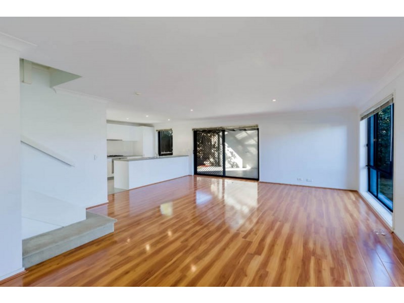 120 Minorca Circuit, Spring Farm NSW 2570