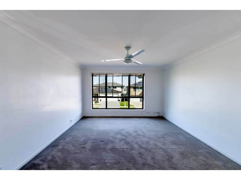 120 Minorca Circuit, Spring Farm NSW 2570