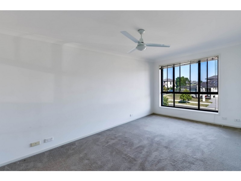 120 Minorca Circuit, Spring Farm NSW 2570