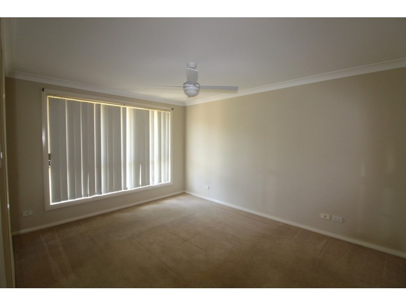 17 Montgomery Circuit, Narellan Vale NSW 2567