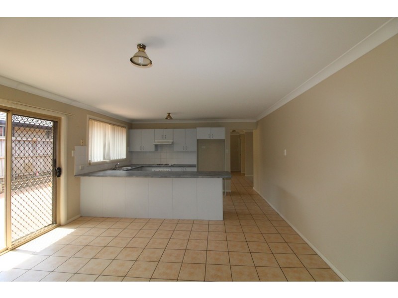 17 Montgomery Circuit, Narellan Vale NSW 2567