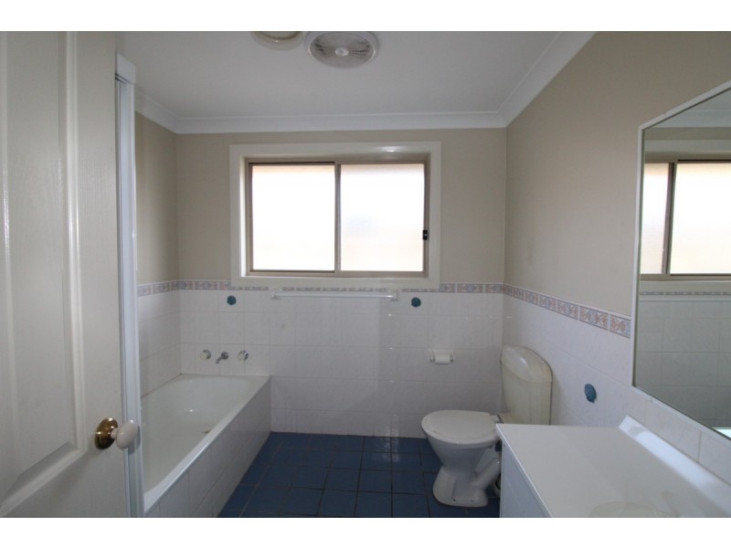 17 Montgomery Circuit, Narellan Vale NSW 2567