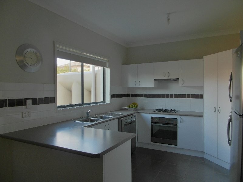 18 Gilchrist Drive, Campbelltown NSW 2560