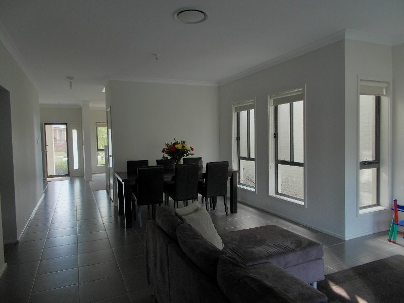 18 Gilchrist Drive, Campbelltown NSW 2560