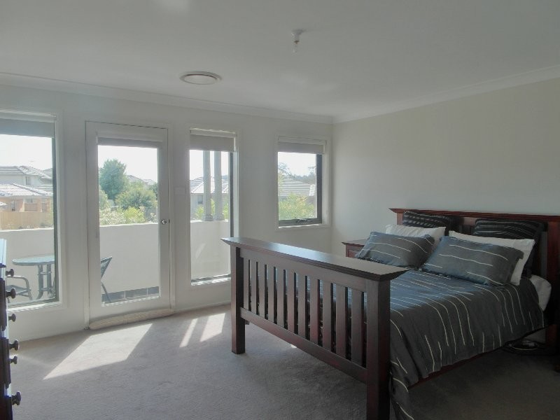 18 Gilchrist Drive, Campbelltown NSW 2560