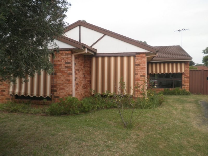 4 Zircon Place, Eagle Vale NSW 2558