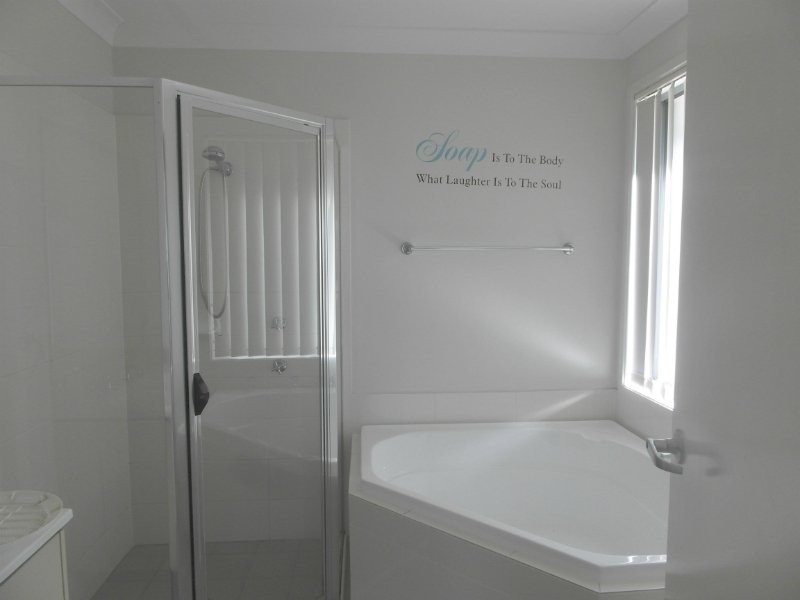 190 Richardson Road, Spring Farm NSW 2570