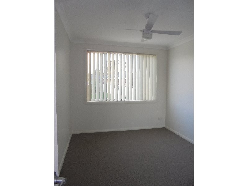 9/221A Waterworth Drive, Mount Annan NSW 2567